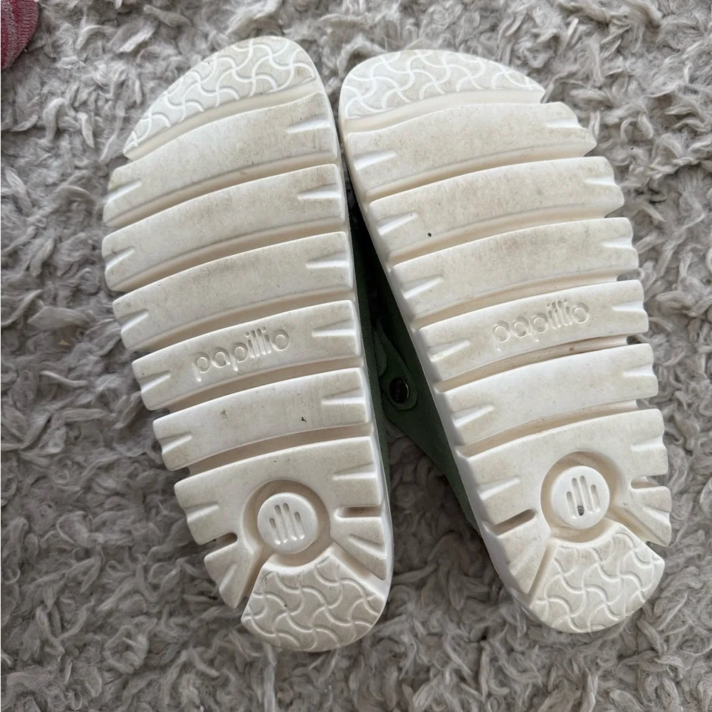 Birkenstock Boston Chunky Clogs in Green Tea (Papillio) - Picture 11 of 12